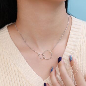 Sterling Silver Linked Interlinking Circle Pendant Necklace, 2 of 12