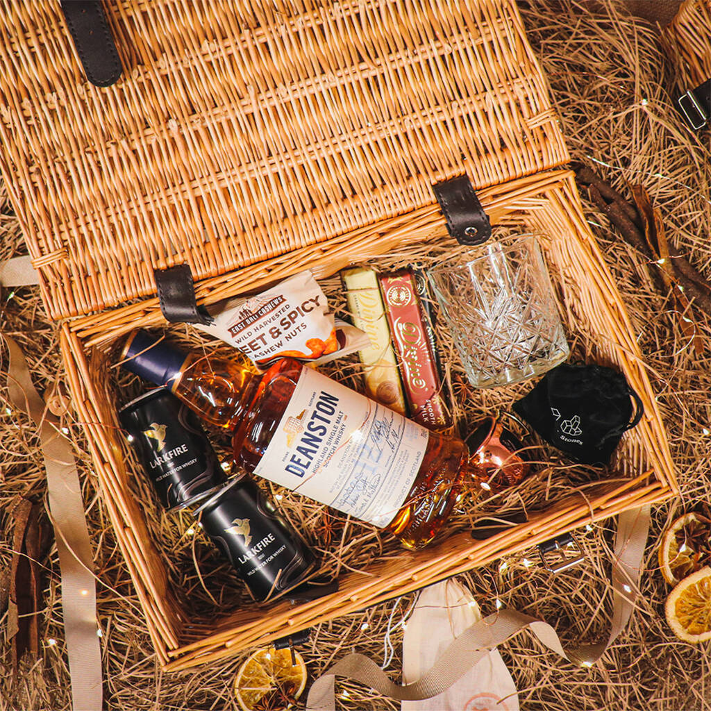 Personalised Deanston Single Malt Whisky Gift Hamper, 1 of 3