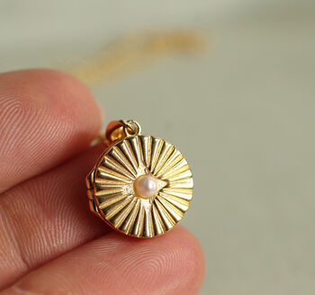 Pearl Sun Gold Vermeil Locket, 4 of 10