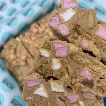 Speculoos Biscuit Rocky Road Cake Box, 2 of 2