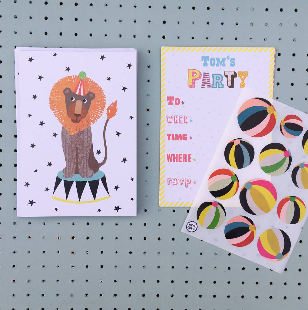 Image of 12 Child's Party Invites Lion Design, Pink/Blue