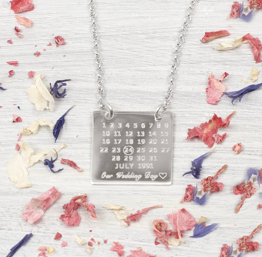 necklace for wedding day