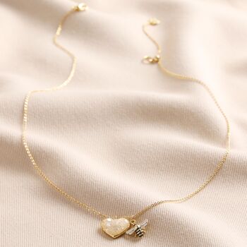 Shell Heart And Bee Charm Necklace In Gold Plating, 3 of 4