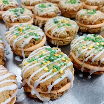 Apple Crumble And Custard Vegan Cookie Sandwich, 7 of 8
