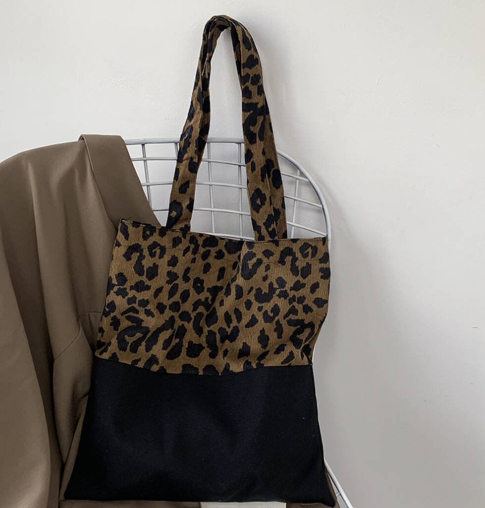 BLAK LEOPARD GYM BAG