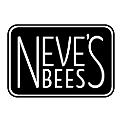 Neve, my daughter, and I are Oxfordshire Beekeepers making natural skincare and gifts...with a little help from our bees