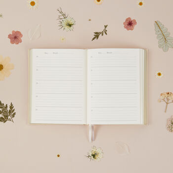 Five Year Mum Journal – Ivory Motherhood Memory Book, 6 of 9