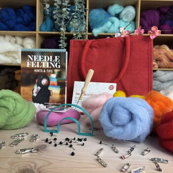 Beginners Needle Felting Bundle, 2 of 6