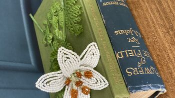 Lily Beaded Flower Craft Kit, 2 of 4
