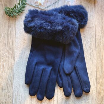 The Classic Christmas Gloves And Silver Necklace Gift Box, 10 of 12