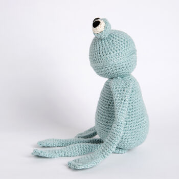 Freddie Frog Crochet Intermediate Amigurumi Kit, 2 of 6