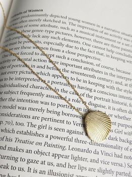 Dainty 18 K Gold Shell Ocean Clam Necklace, 5 of 8