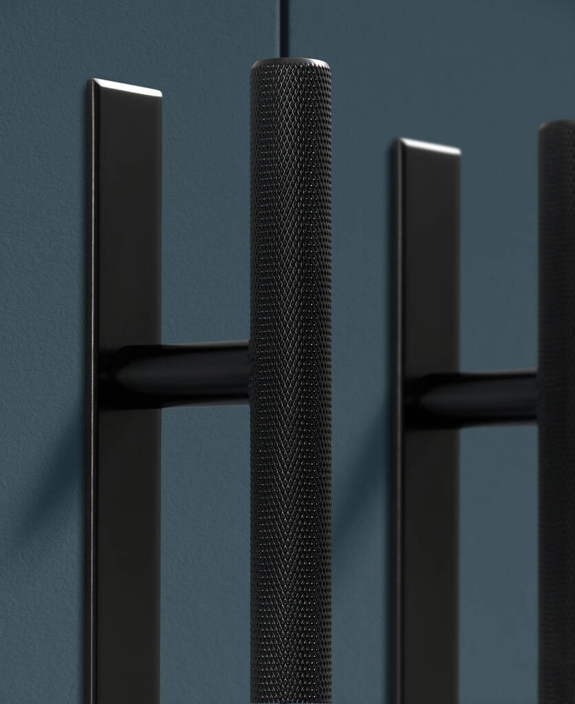 Chunky Skyscraper Knurled Handle With Plate By Dowsing & Reynolds