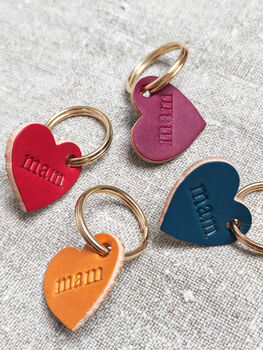 'Mam' Leather Heart Keyring, 2 of 5
