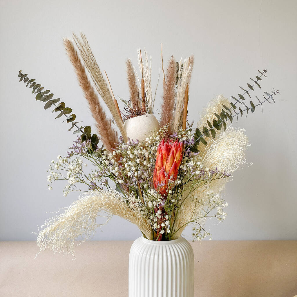 Protea Grasses Bellcup Flower Bouquet 'Limobell' By Neboho