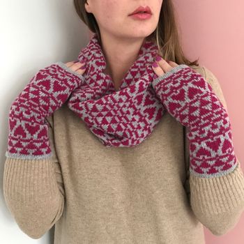 Ladies Lambswool Snood With Heart Pattern, 5 of 7