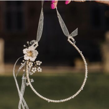 Floral Lucky Bridal Horseshoe, 3 of 5