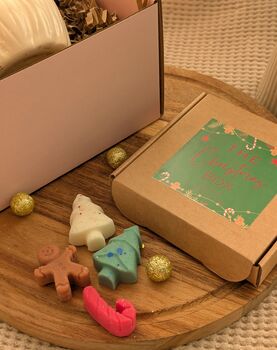 Christmas Wax Melt Burner With Wax Melts Gift Set For Christmas, 7 of 9