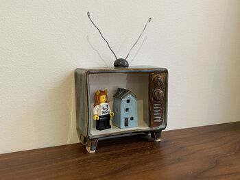 Hand Crafted Tv Pottery Shrine Altar, 9 of 9