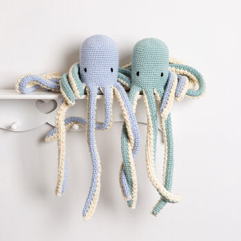 Rosie Octopus Intermediate Crochet Kit, 3 of 8