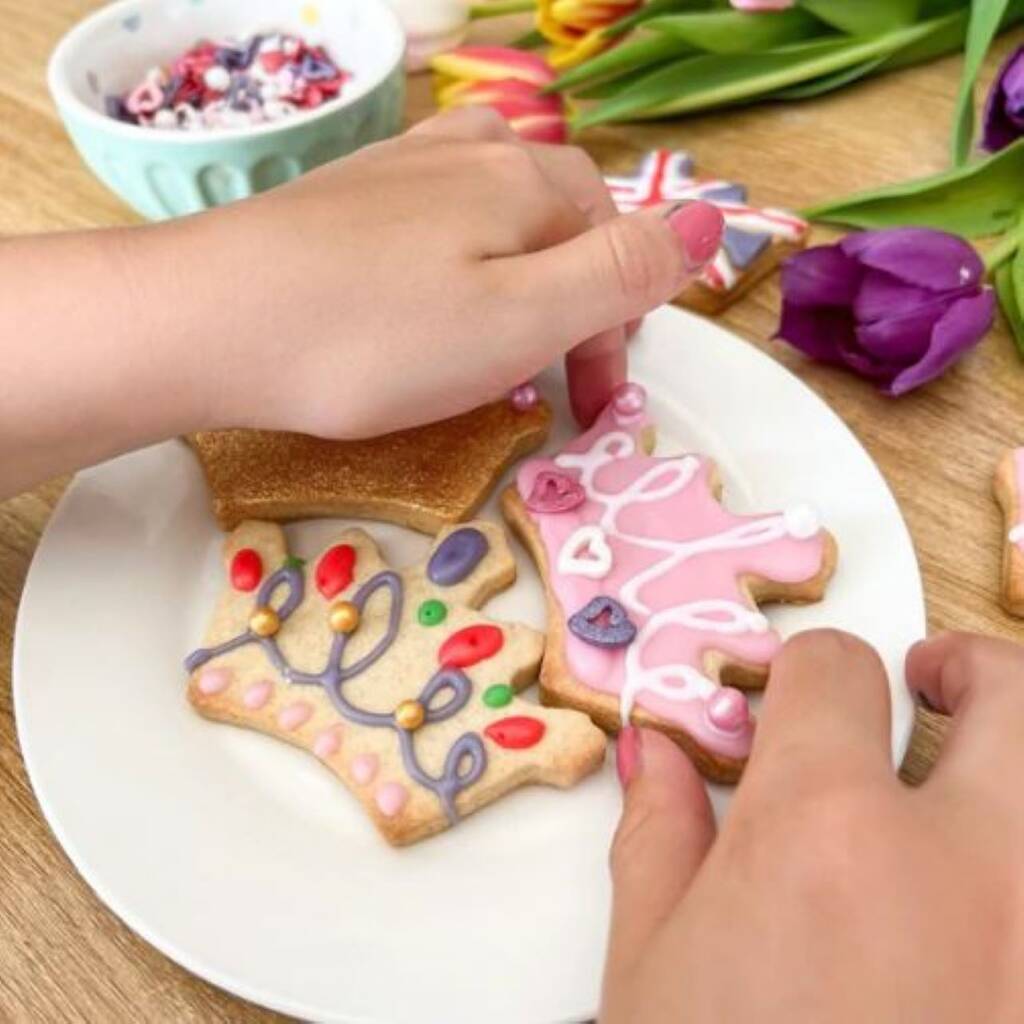 Kid's Jubilee Crown Baking Kit By Little Star Baker