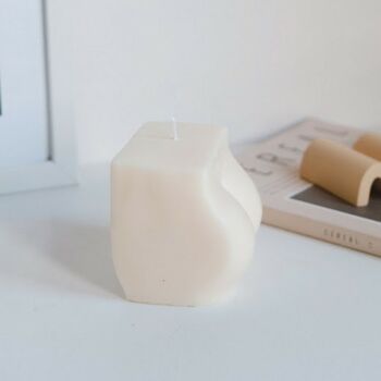 Derrière Bum Body Candle Vegan Soy Wax Handmade Candle, 3 of 4