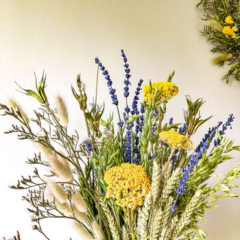 Achillea Lavender Bouquet With Oats 'Lilizu', 3 of 7
