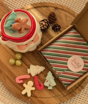Christmas Wax Melt Burner With Wax Melts Gift Set For Christmas, 5 of 9