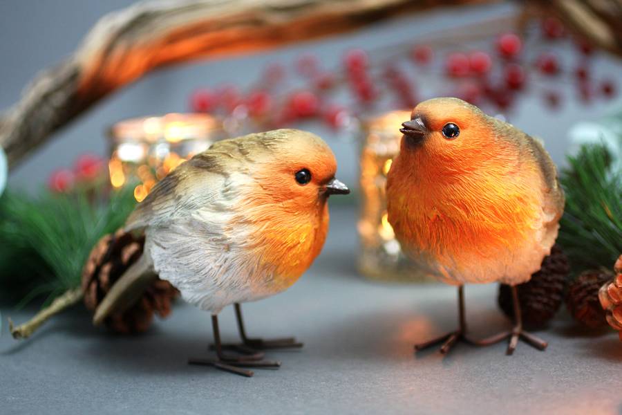 resin robin ornament