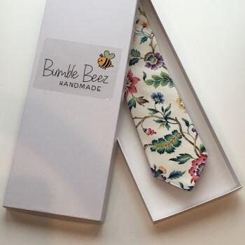 Liberty Tie/Pocket Square/Cuff Link In Eva Belle, 3 of 8
