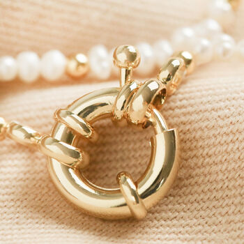 Round Clasp And Pearls Necklace In Gold, 5 of 5