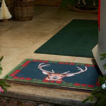 Hug Rug Tartan Stag 65x85, 2 of 3