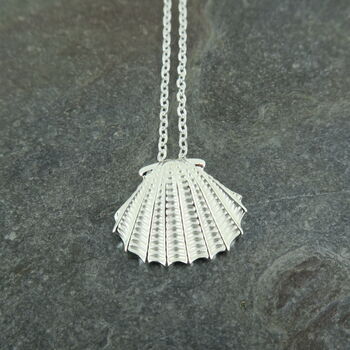 Clam Shell Silver Tone Pendant Necklace, 2 of 4
