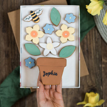 Bee Utiful Garden Blooms Biscuit Gift Set, 4 of 6