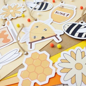 Illustrated Busy Bee Gift Tags, Large, 7 of 7