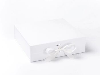 Unisex Luxury New Baby Organic Cotton Gift Hamper, 3 of 9