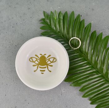 Gardeners Bumble Bee Or Leaf Trinked And Ring Dish, 3 of 12