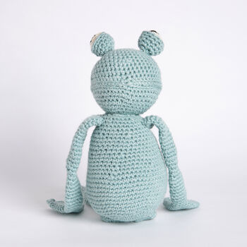 Freddie Frog Crochet Intermediate Amigurumi Kit, 3 of 6