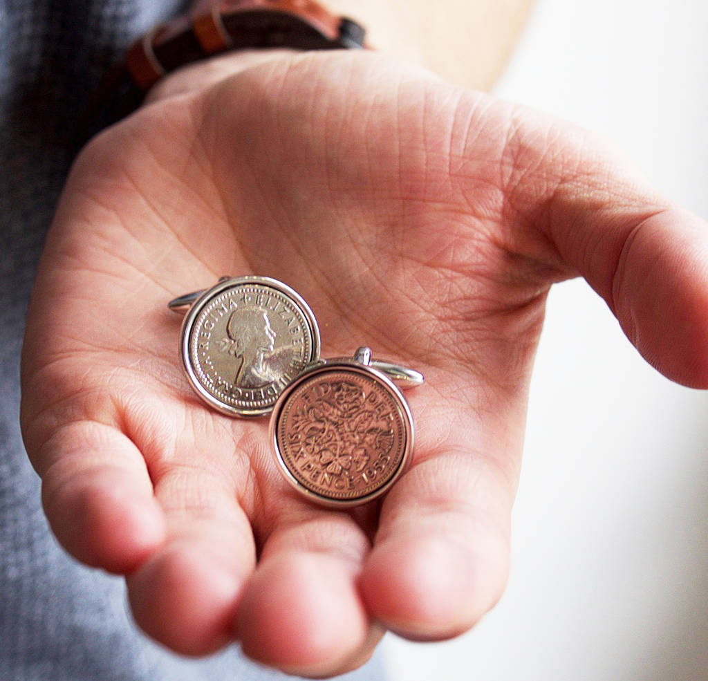 THOUGHTFUL GIFT SILVER SIXPENCE COINS IN CUFFLINKS YEARS 1928-1967 AVAILABLE w7 THOUGHTFUL GIFT SILVER SIXPENCE COINS IN CUFFLINKS YEARS 1928-1967 AVAILABLE w7