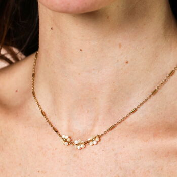 Triple Flower Barrel Chain Gold Necklace, 3 of 4