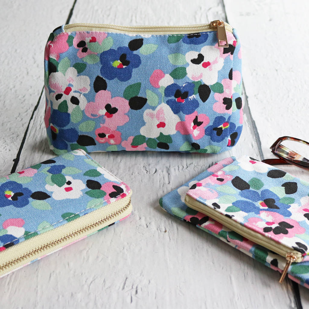 pastel floral print purse by hayley & co