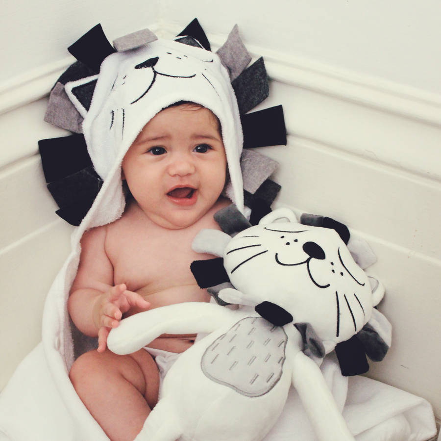 baby lion hooded towel by bambino