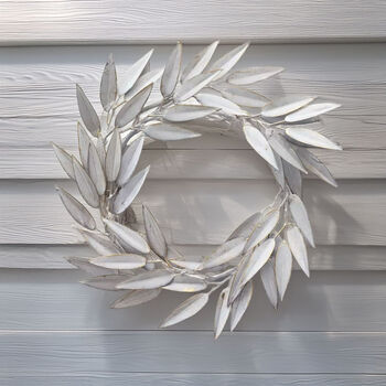 White And Gold Metal Leaf Christmas Wreath, 4 of 4
