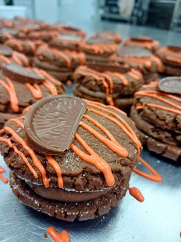 Chocolate Orange Cookie Sandwich – Terry's Topped, 3 of 6