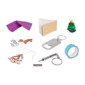 Luxury Green Christmas Tree Crackers Set Of Eight, 2 of 4