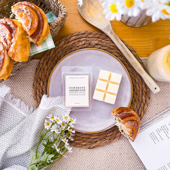 Farmhouse Homemade Cinnamon Buns Candle/ Wax Melt, 4 of 4