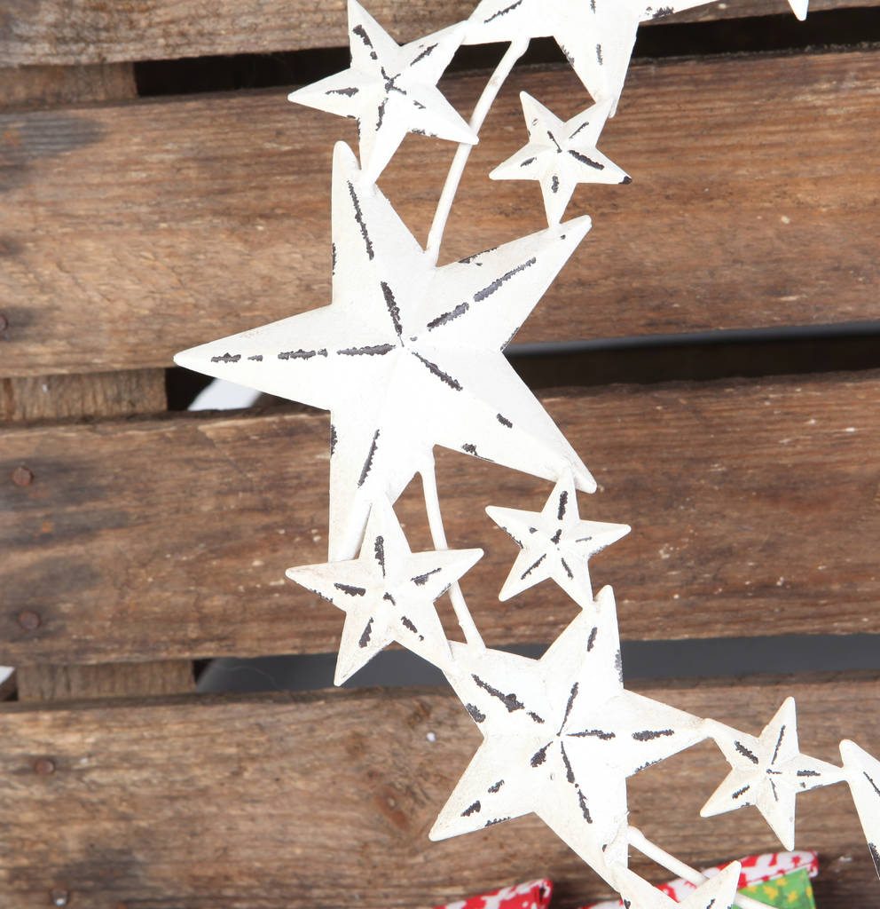 White Metal Star Christmas Wreath By red berry apple