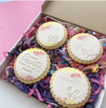 Letterbox Flowers Biscuit Box, 3 of 4