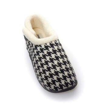 Freeze Black And White Dogtooth Mens Slippers Indoor/Garden Shoes, 7 of 10