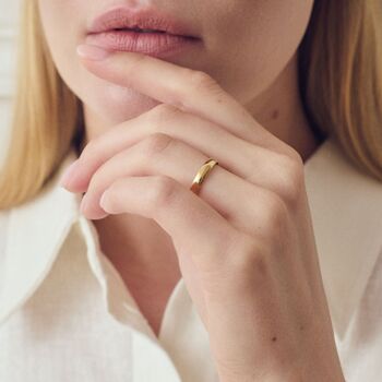 Classic 18ct Yellow Gold D Shape Wedding Band Ring 3mm, 2 of 4